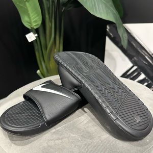 Nike slides